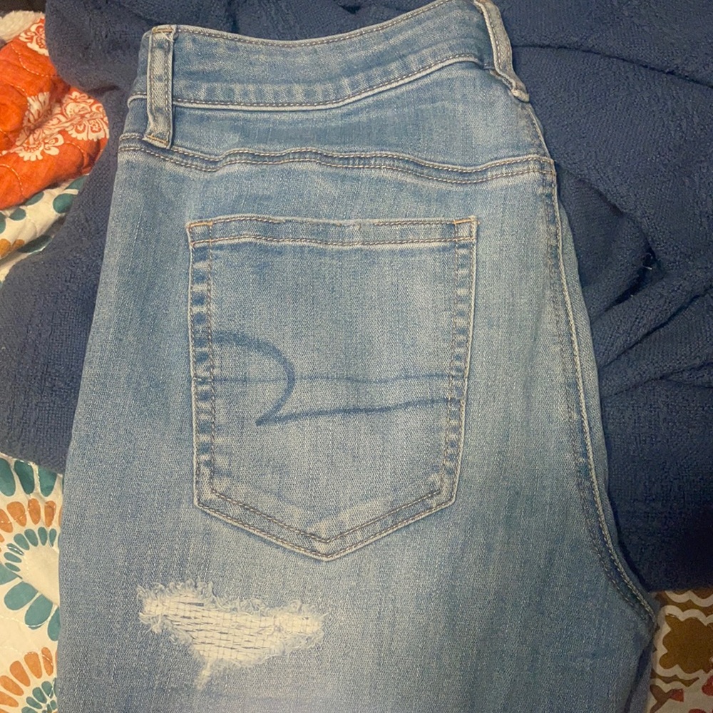 American Eagle Distressed Hi Rise Jegging size 8